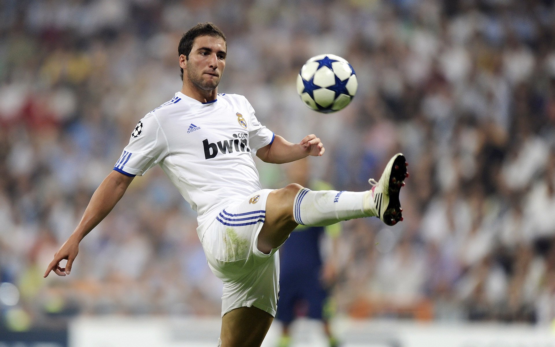 开云体育安全平台-外援组合额外发挥，成为球队攻守核心，比赛外援